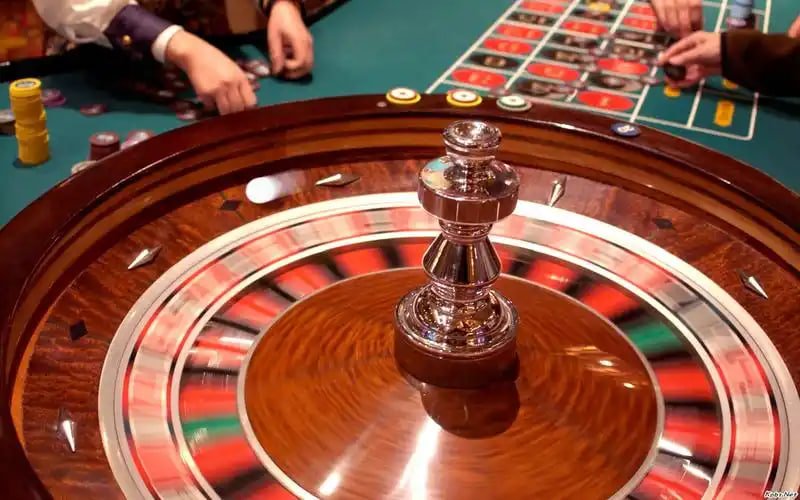 PG Gaming Game Lobby interface showing slot and live casino categories on mobile
